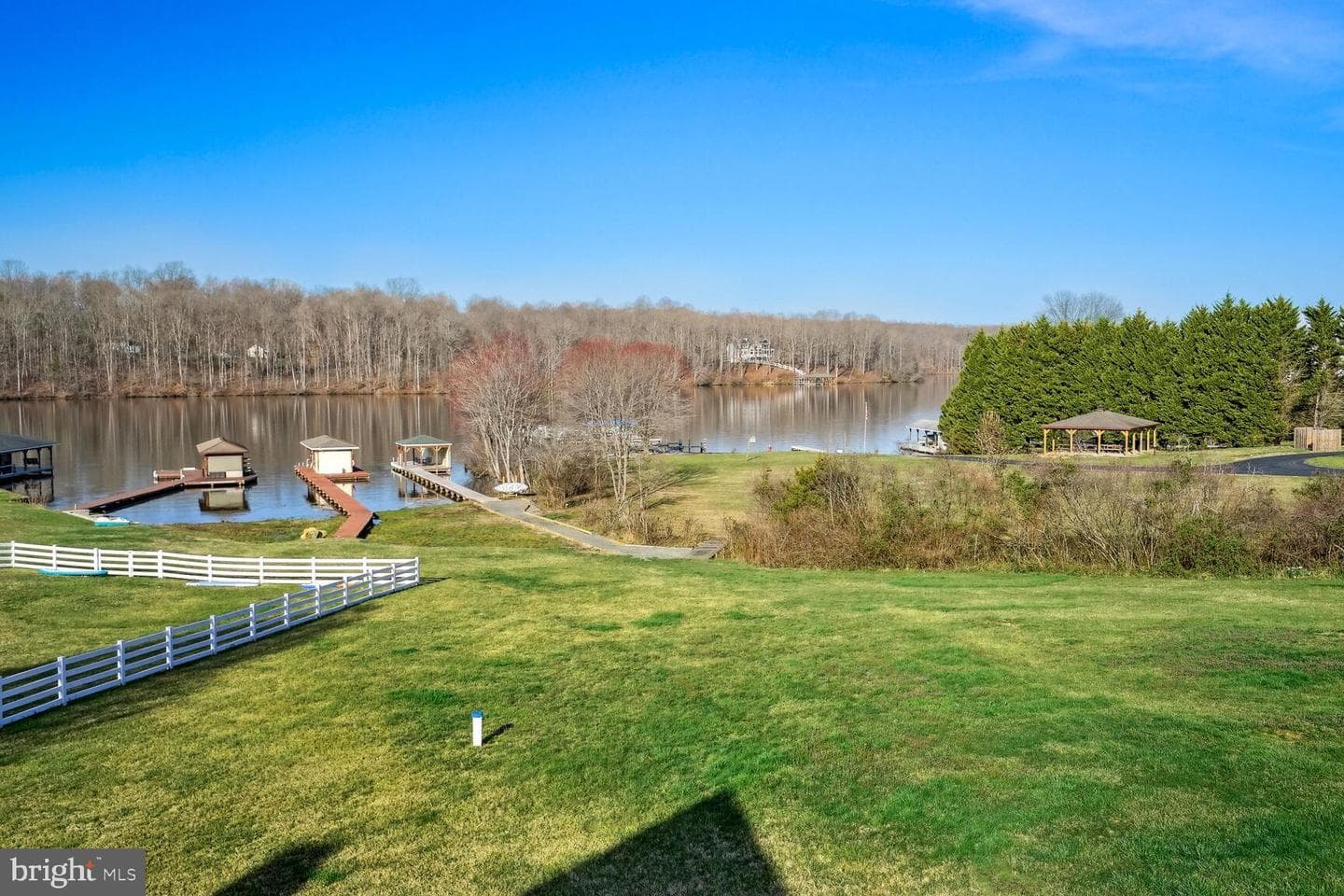 6800 Lake Pointe Drive photo 3