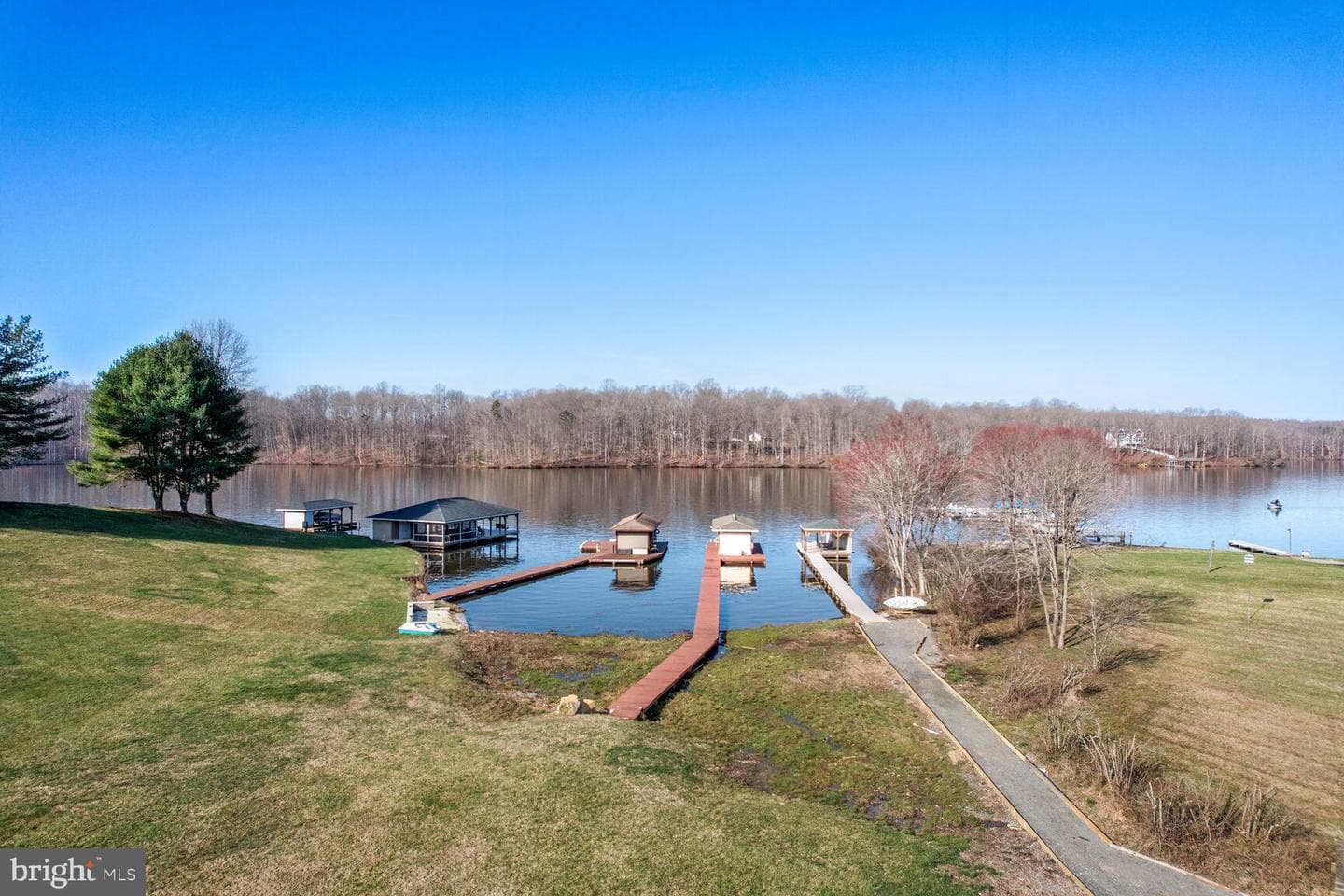 6800 Lake Pointe Drive photo 35