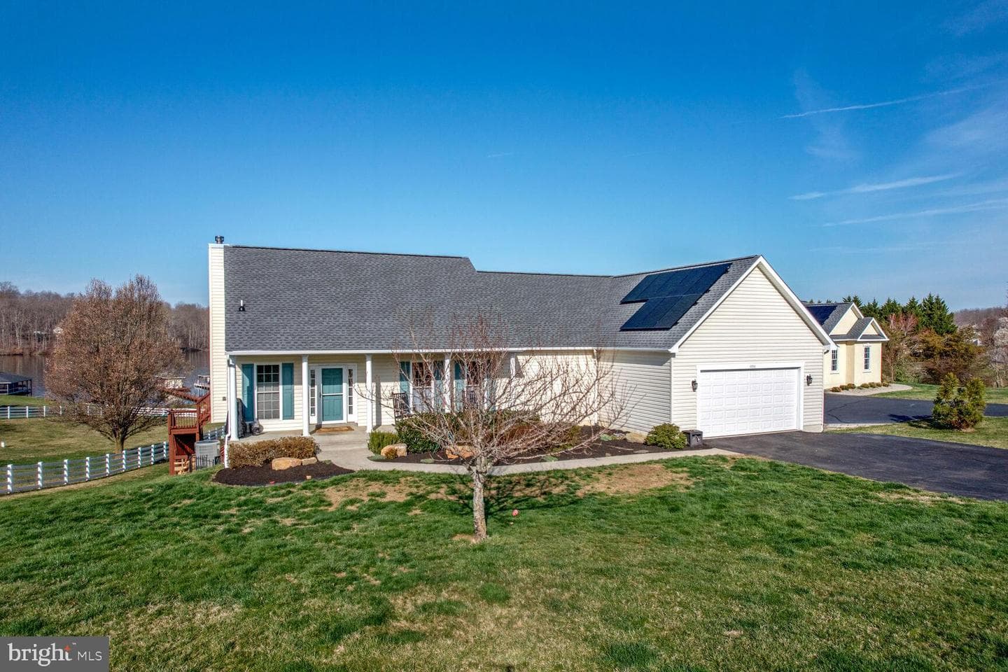 6800 Lake Pointe Drive photo 4