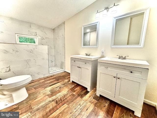 8410 Bettina photo 11