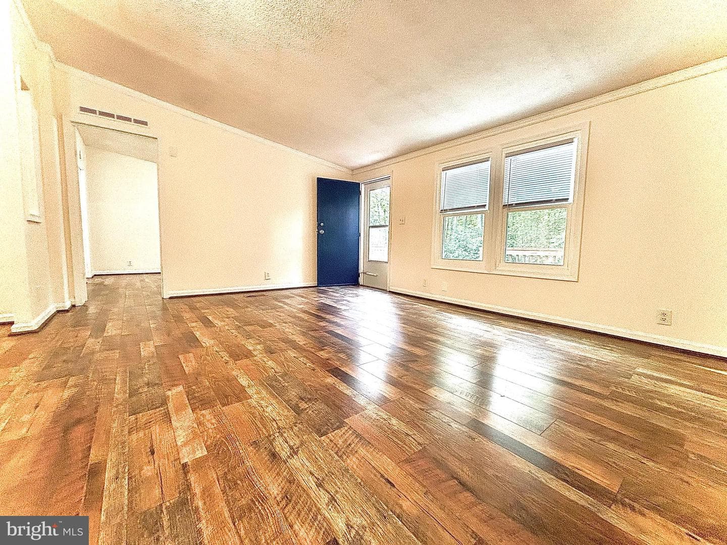 8410 Bettina photo 18