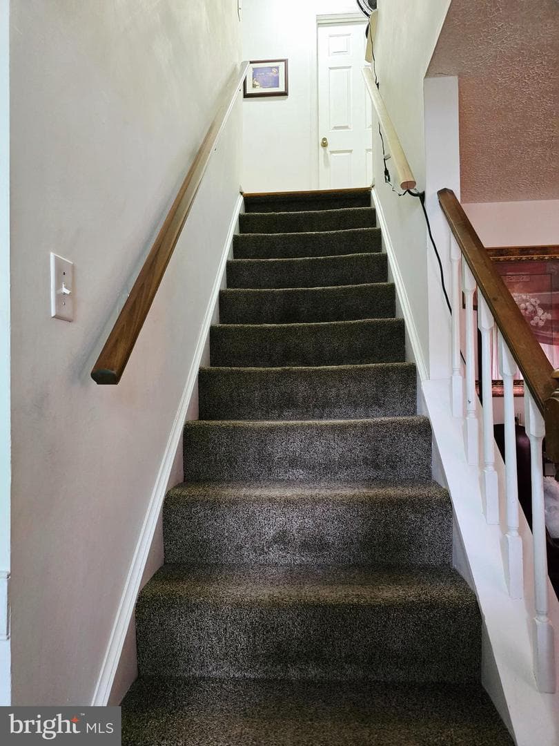 11708 Eisenhower Lane photo 16