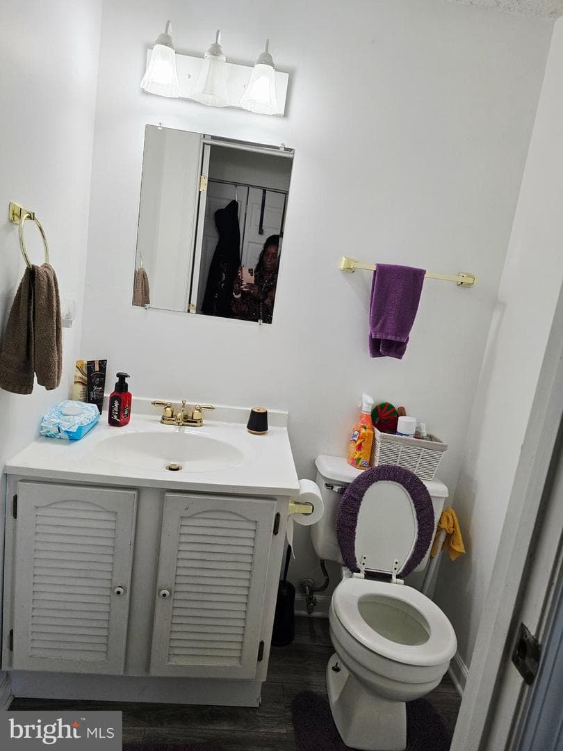 11708 Eisenhower Lane photo 5