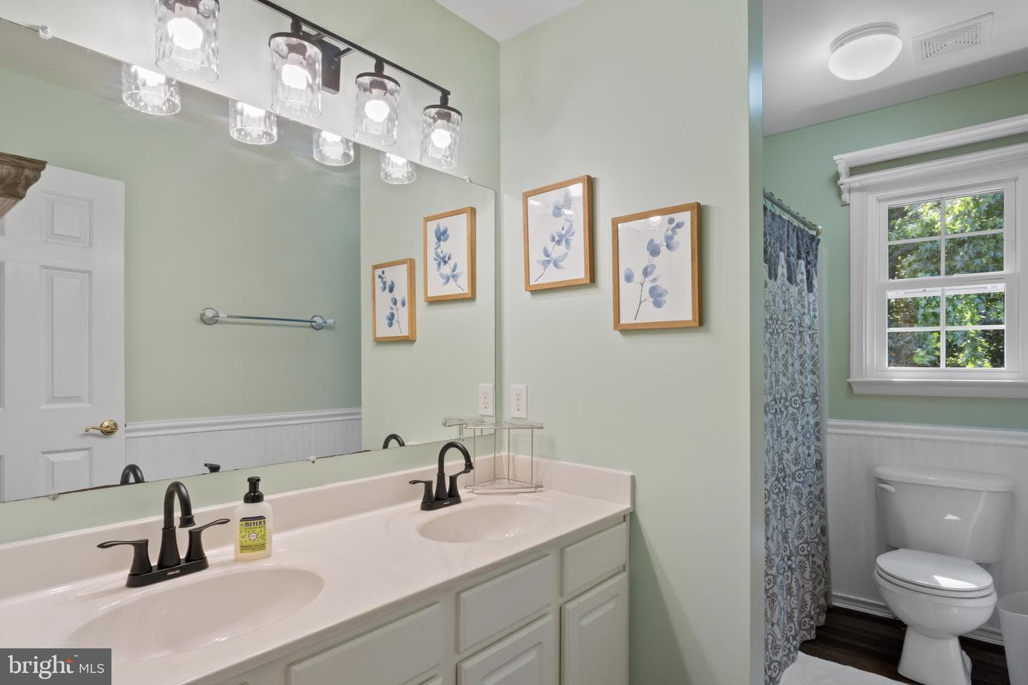 9913 Ashmeade Court photo 14