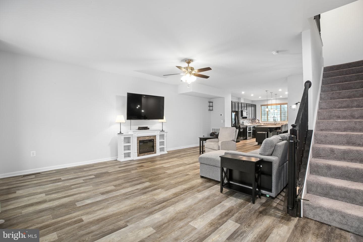 2327 Champions Way photo 10