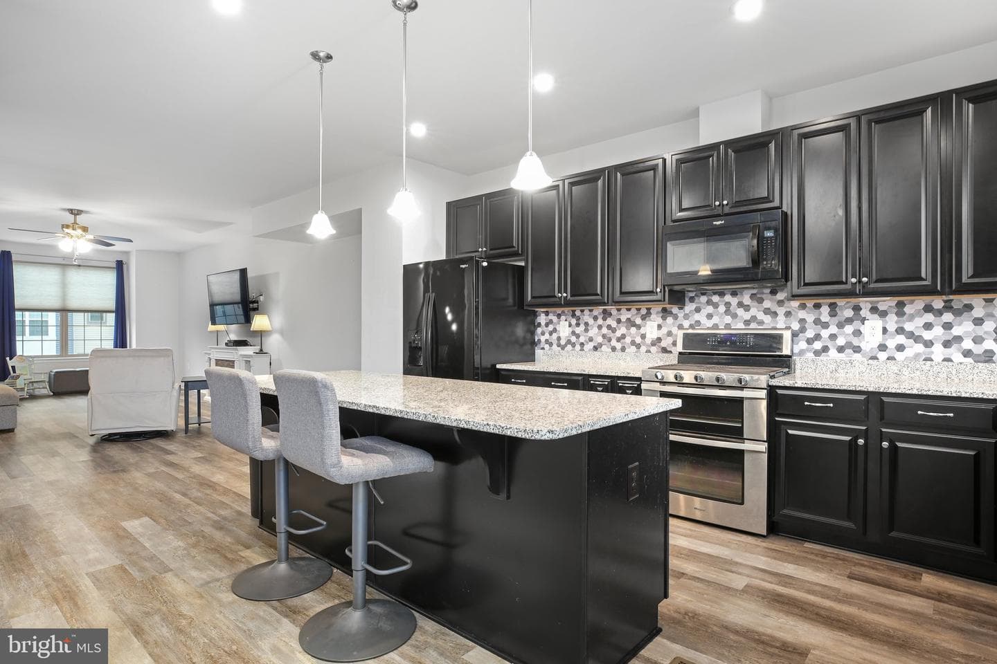 2327 Champions Way photo 11