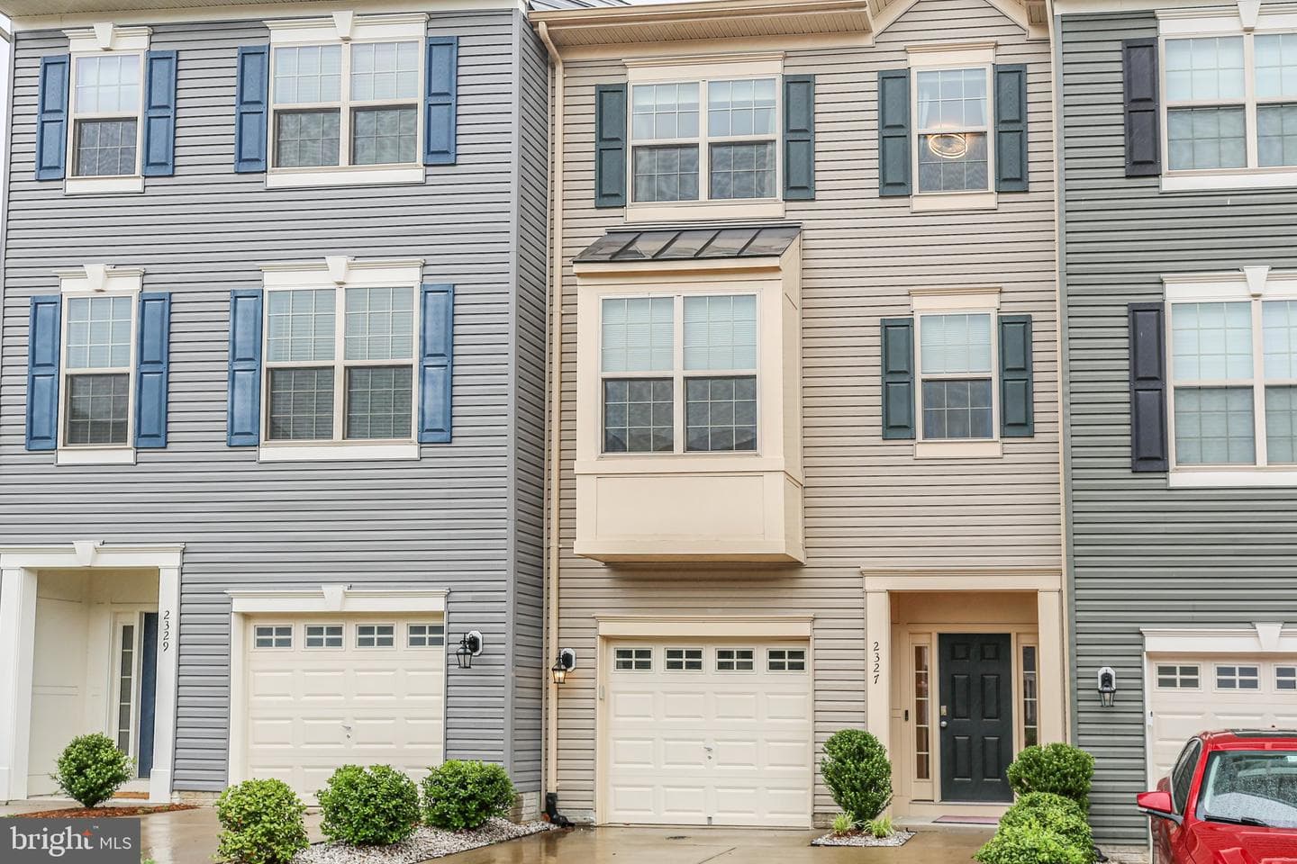 2327 Champions Way photo 34