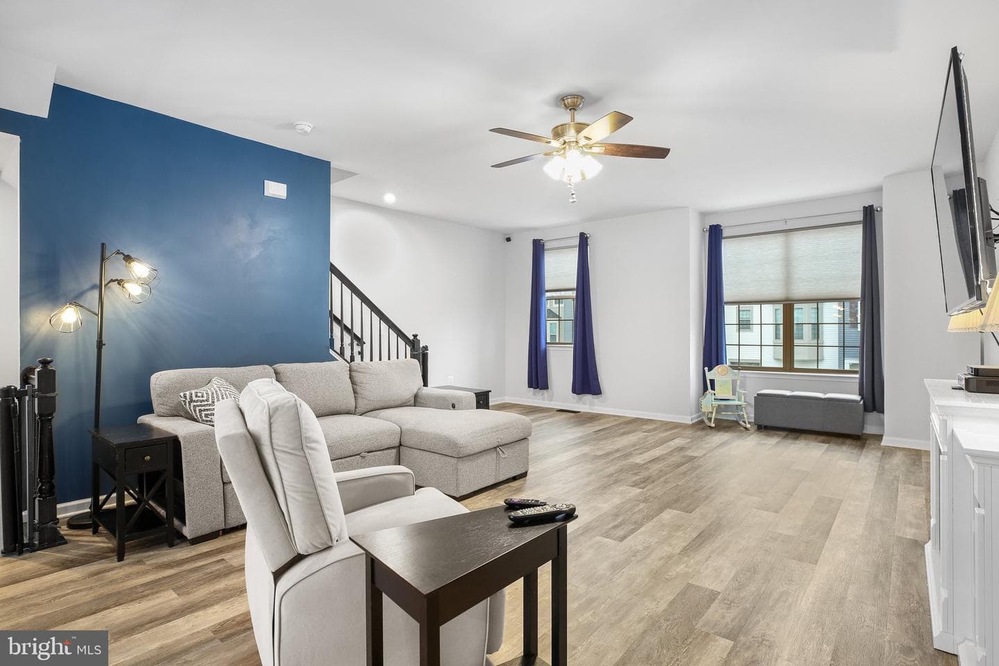 2327 Champions Way photo 4