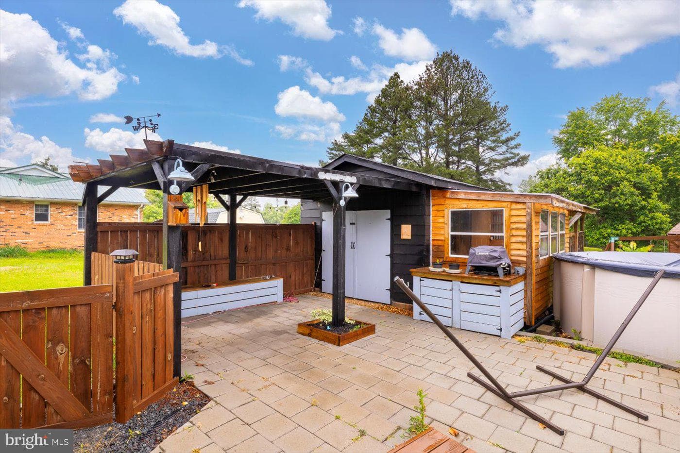 7615 Morris Road photo 34