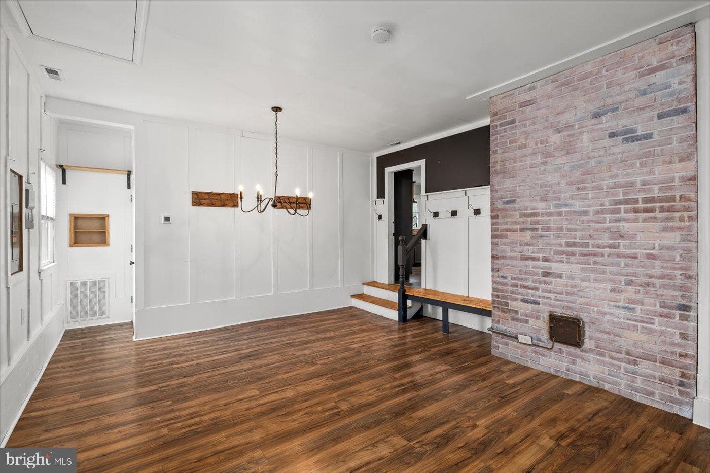 7615 Morris Road photo 8