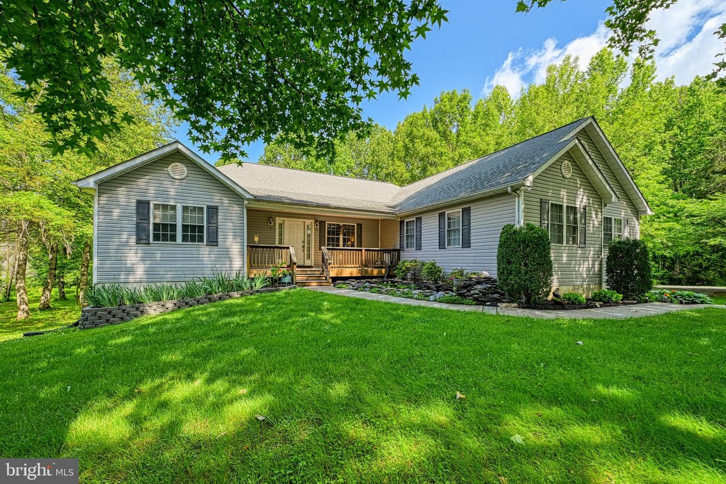 2406 Valentine Drive photo 2