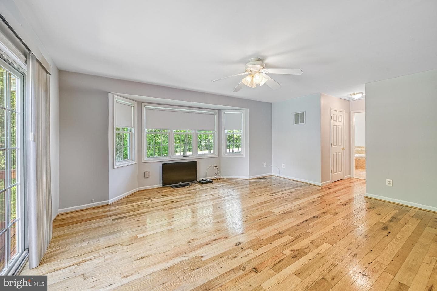2406 Valentine Drive photo 28