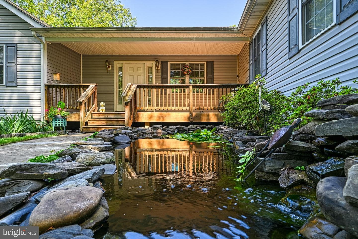 2406 Valentine Drive photo 4