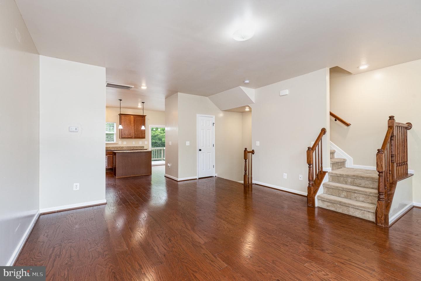 2239 Mallard Landing Drive photo 4