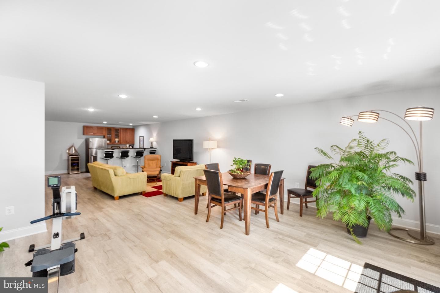 9828 Balls Bluff Drive photo 40