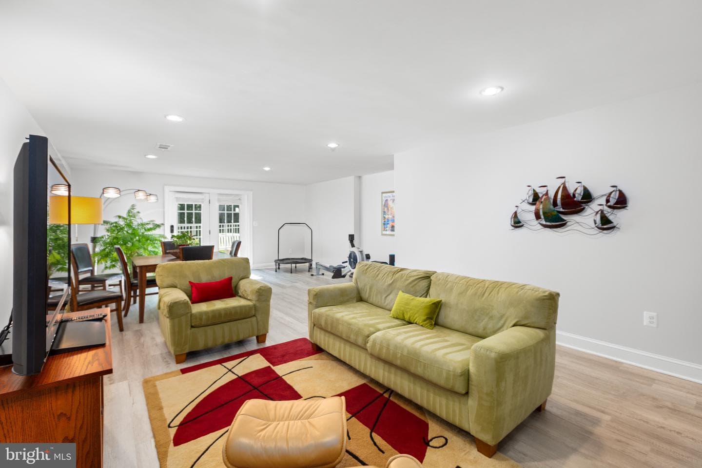 9828 Balls Bluff Drive photo 41