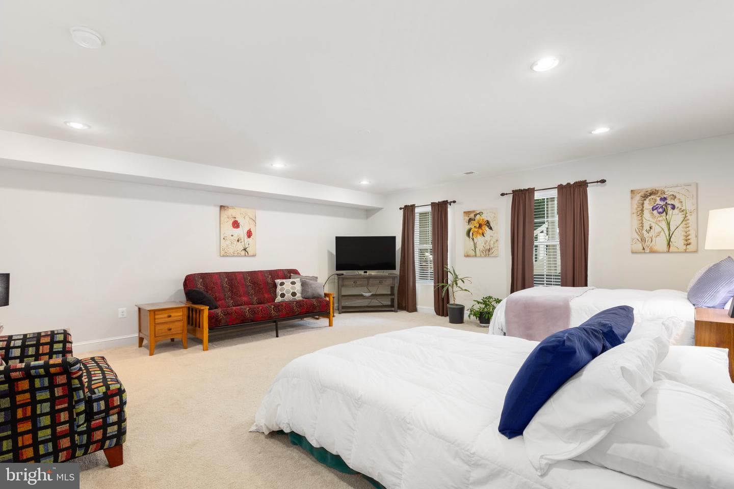 9828 Balls Bluff Drive photo 43