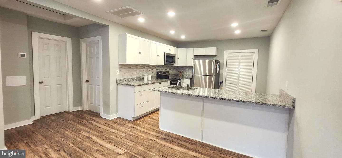 320 Third Street photo 5
