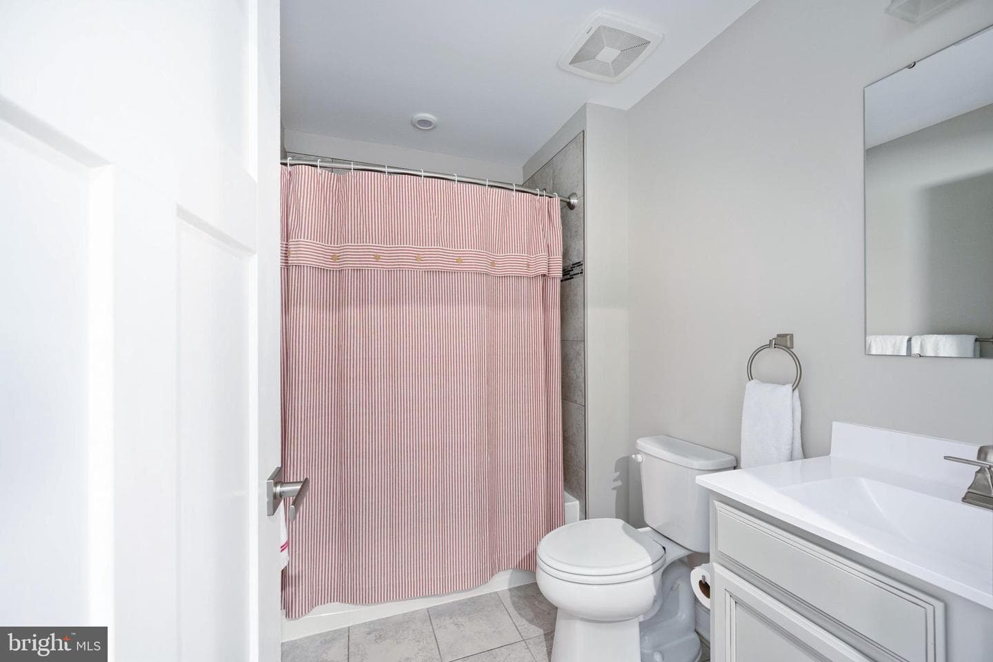 7424 Brentford Terrace photo 16
