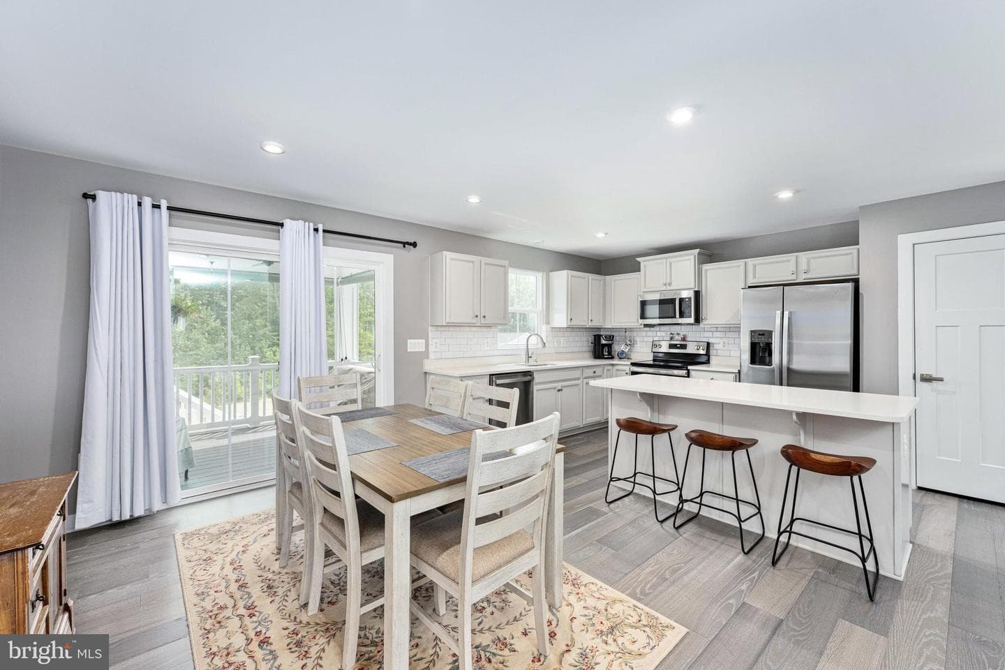 7424 Brentford Terrace photo 32