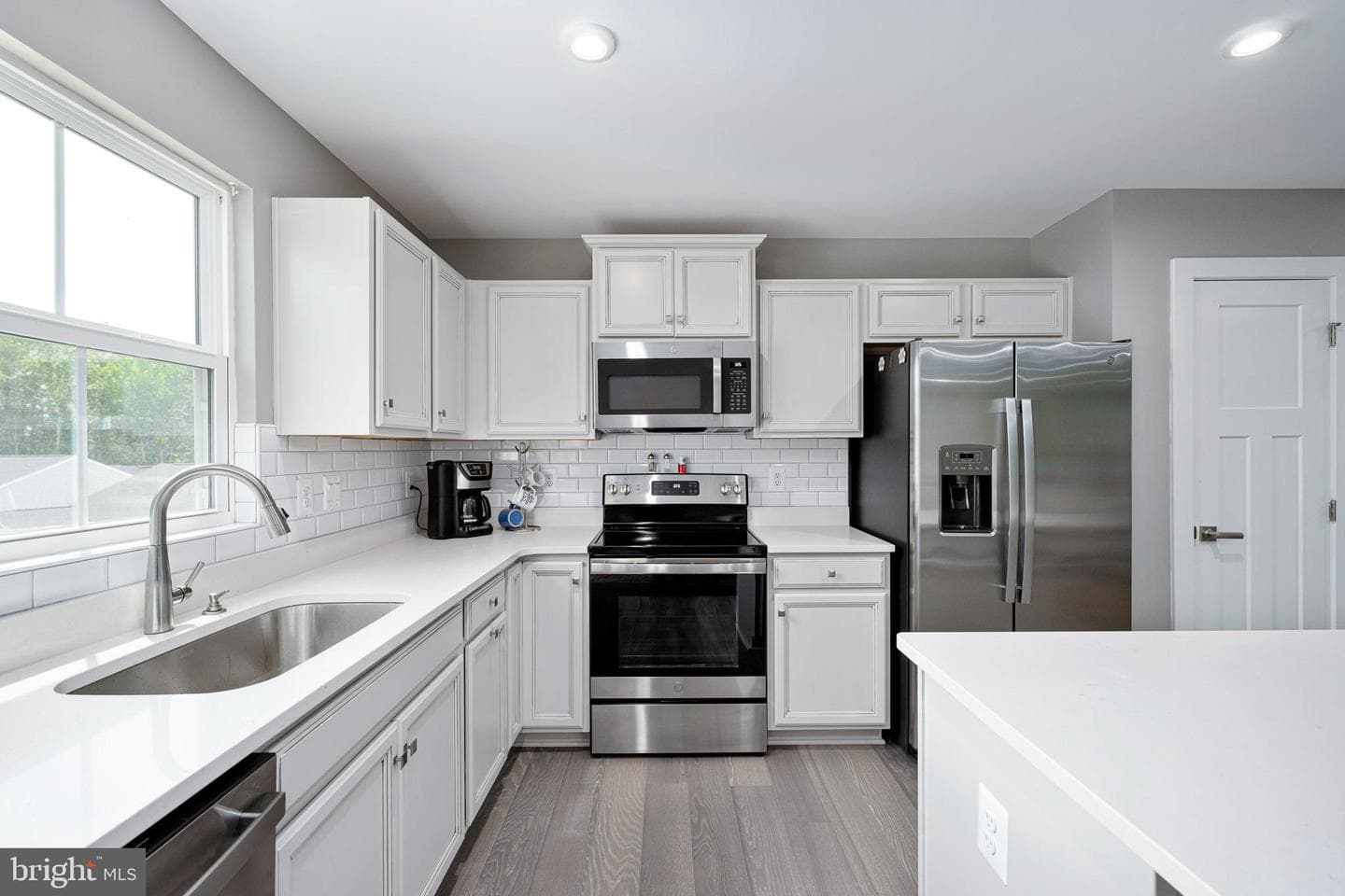 7424 Brentford Terrace photo 34