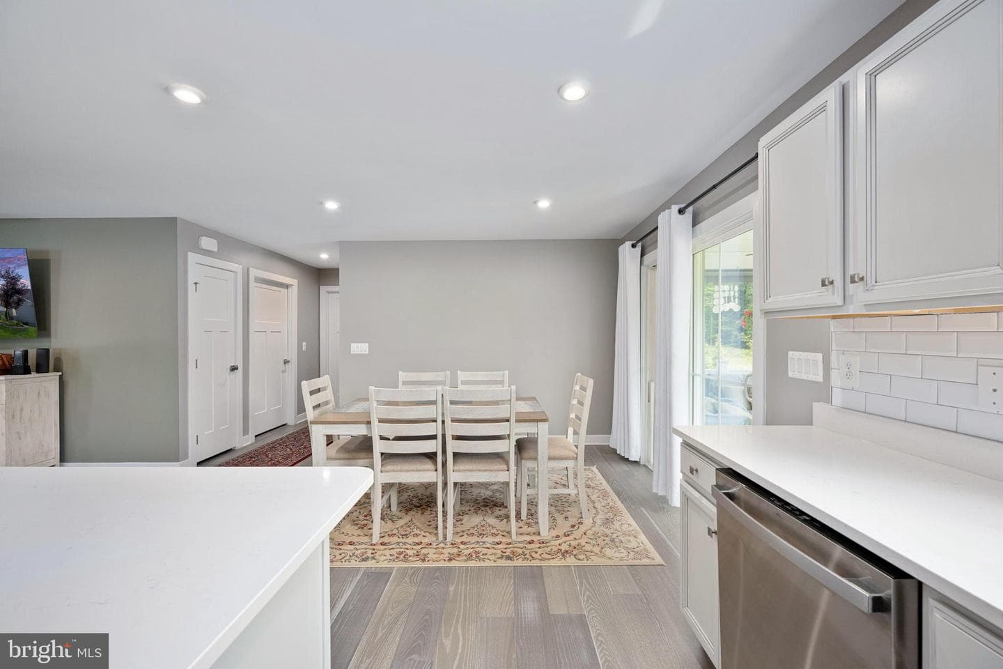 7424 Brentford Terrace photo 36