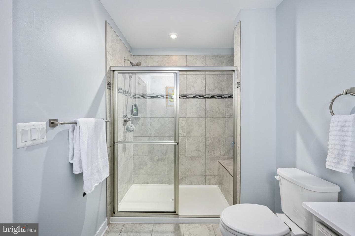 7424 Brentford Terrace photo 48