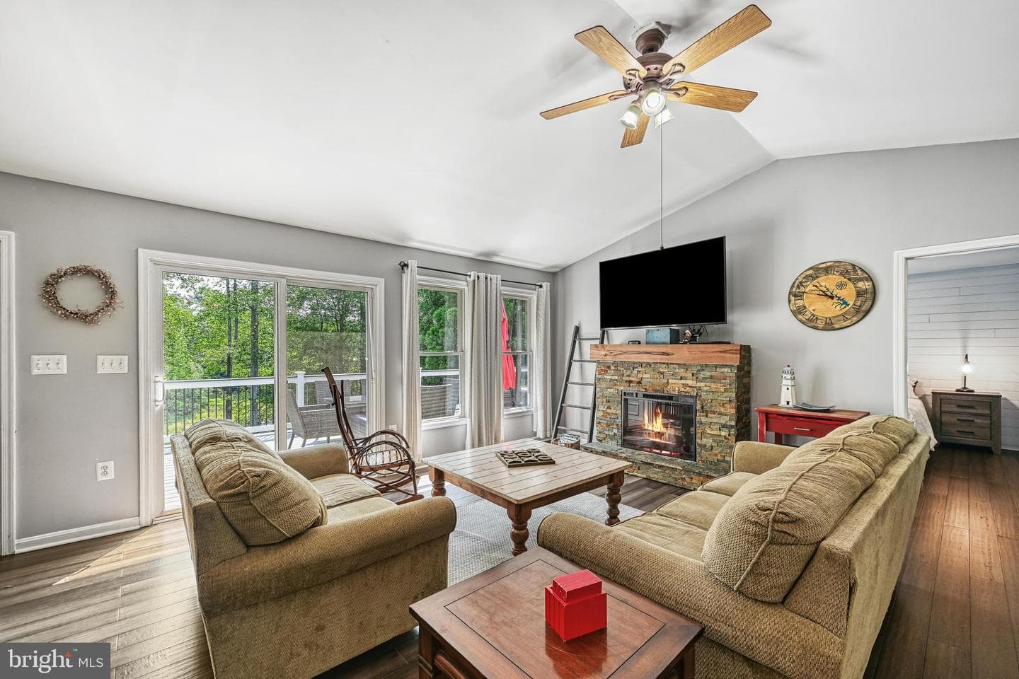 15513 Chestnut Tree Court photo 13