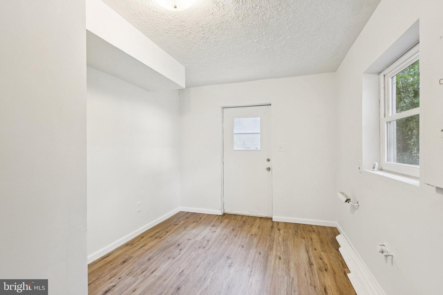 6035 Loriella Park Drive photo 18