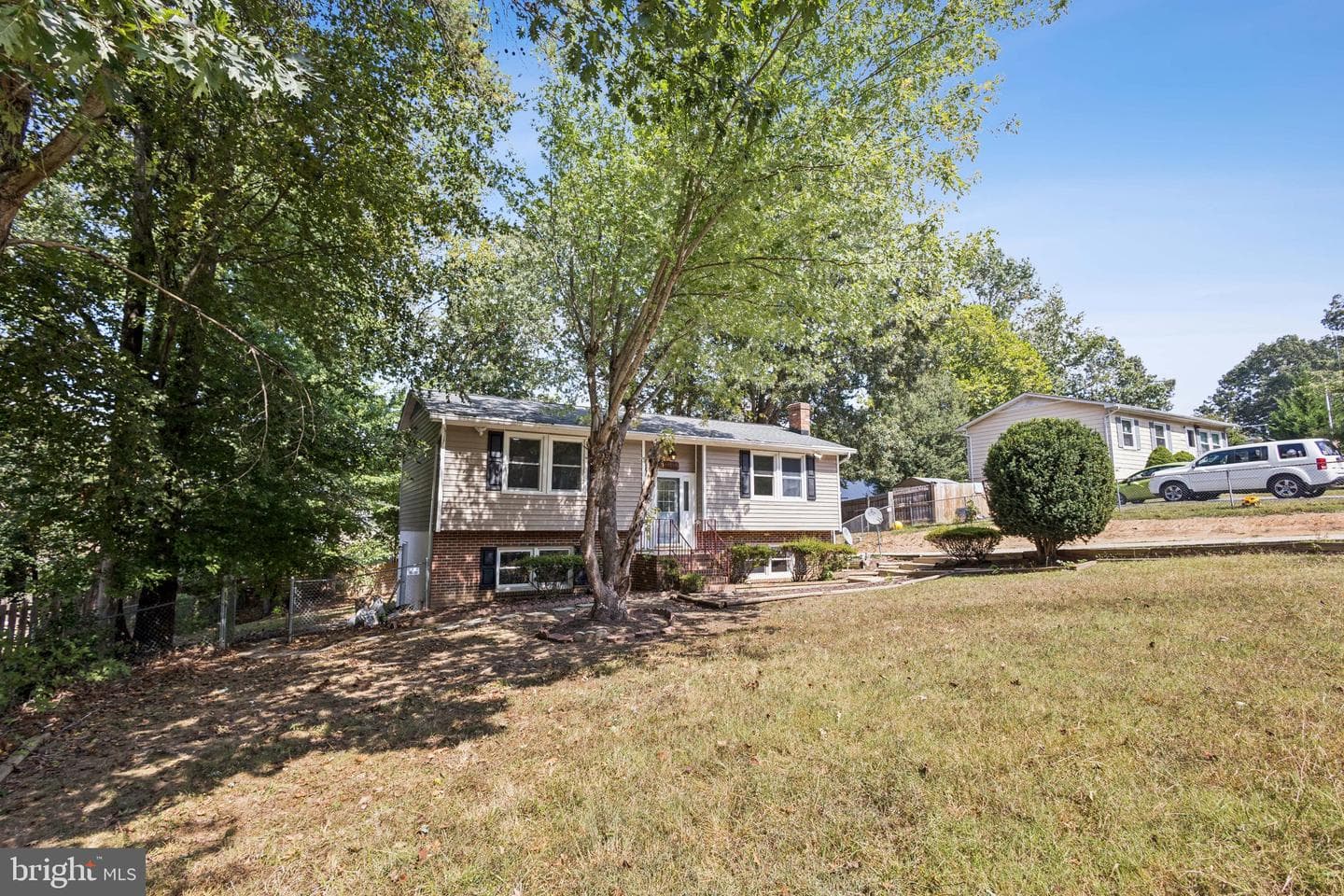 6035 Loriella Park Drive photo 2