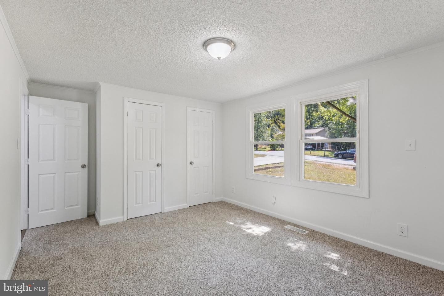 6035 Loriella Park Drive photo 7