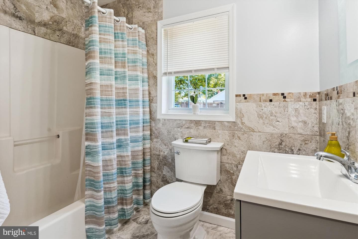3200 Lafayette Boulevard photo 31