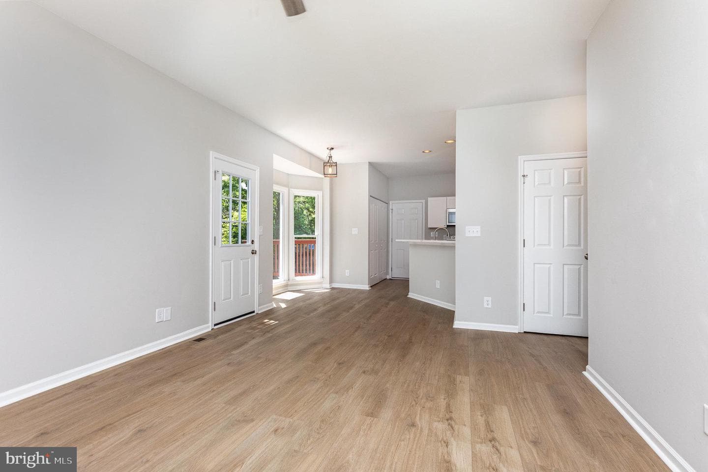 5907 Cambridge Drive photo 9