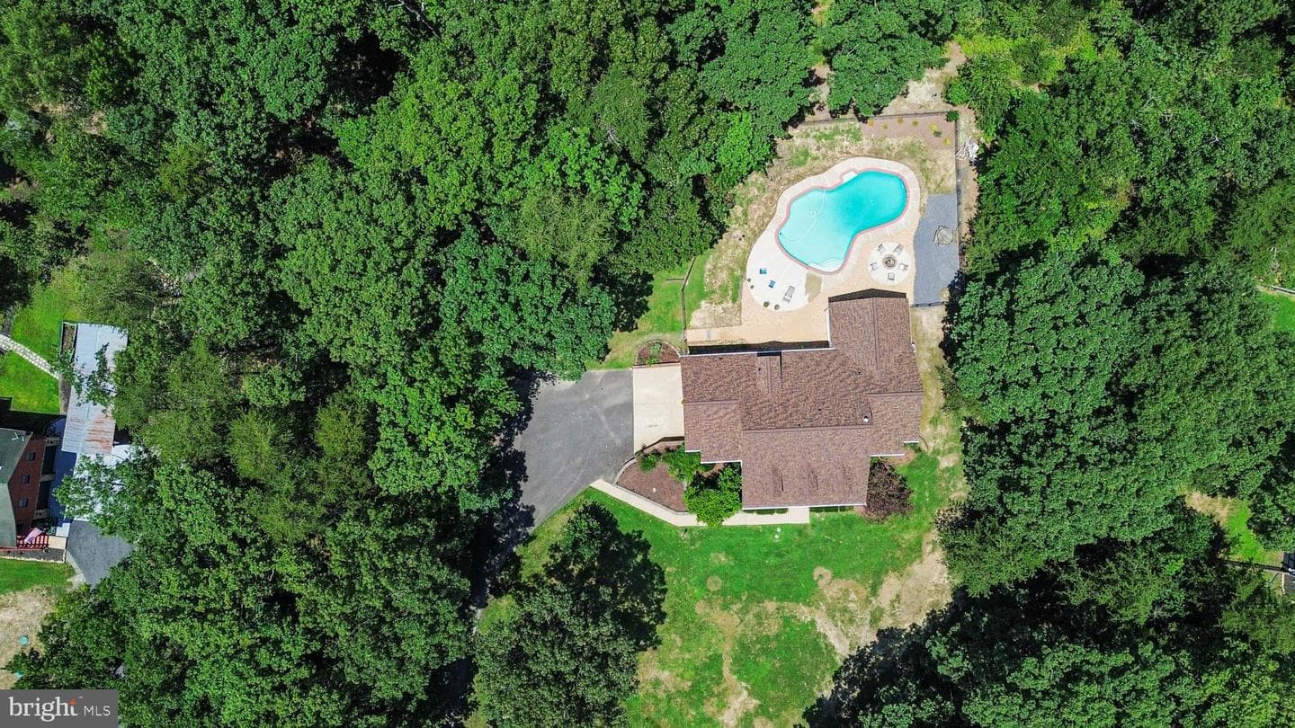 8801 Boulevard Of The Generals photo 5