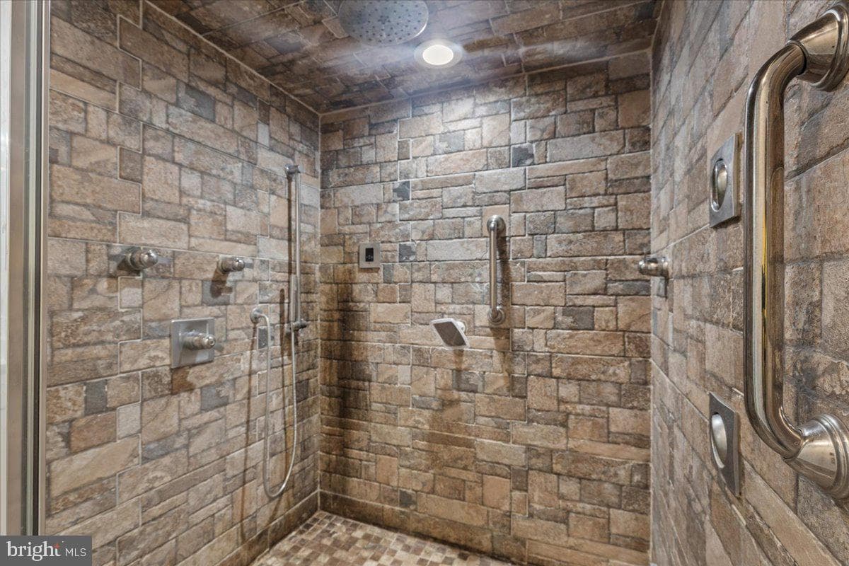 3050 Patriot Lane photo 11