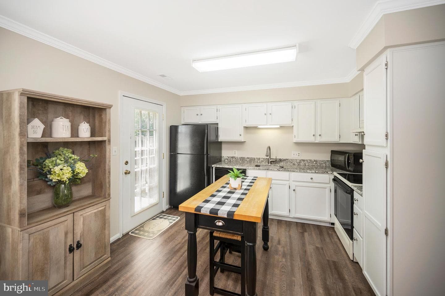 5170 Dominion Drive photo 6