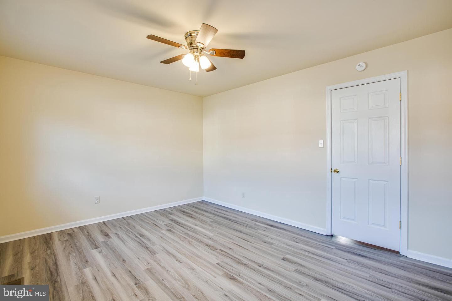 410 Olde Greenwich Circle photo 16