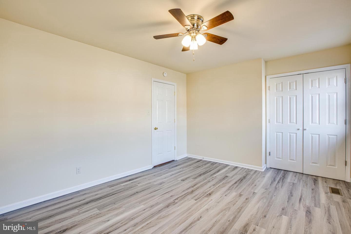 410 Olde Greenwich Circle photo 17