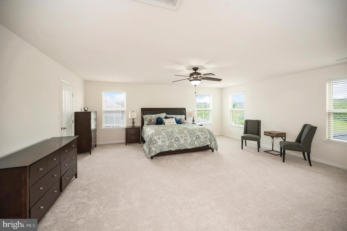 10512 Napoleon Street photo 32