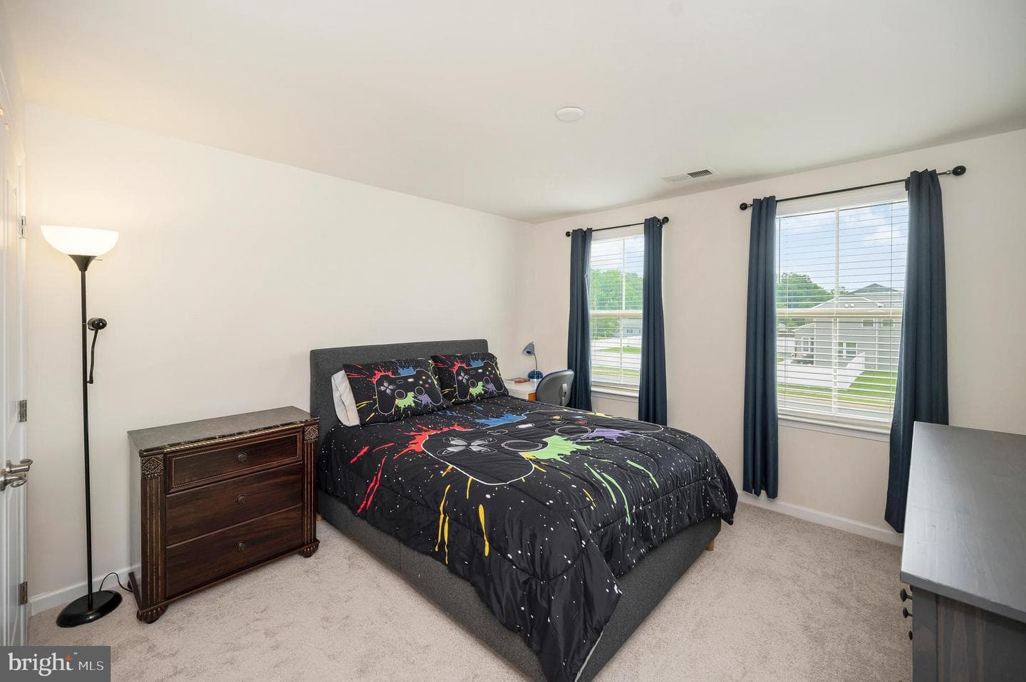 10512 Napoleon Street photo 45