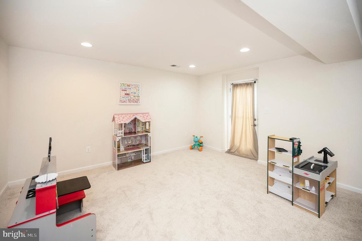 10512 Napoleon Street photo 53