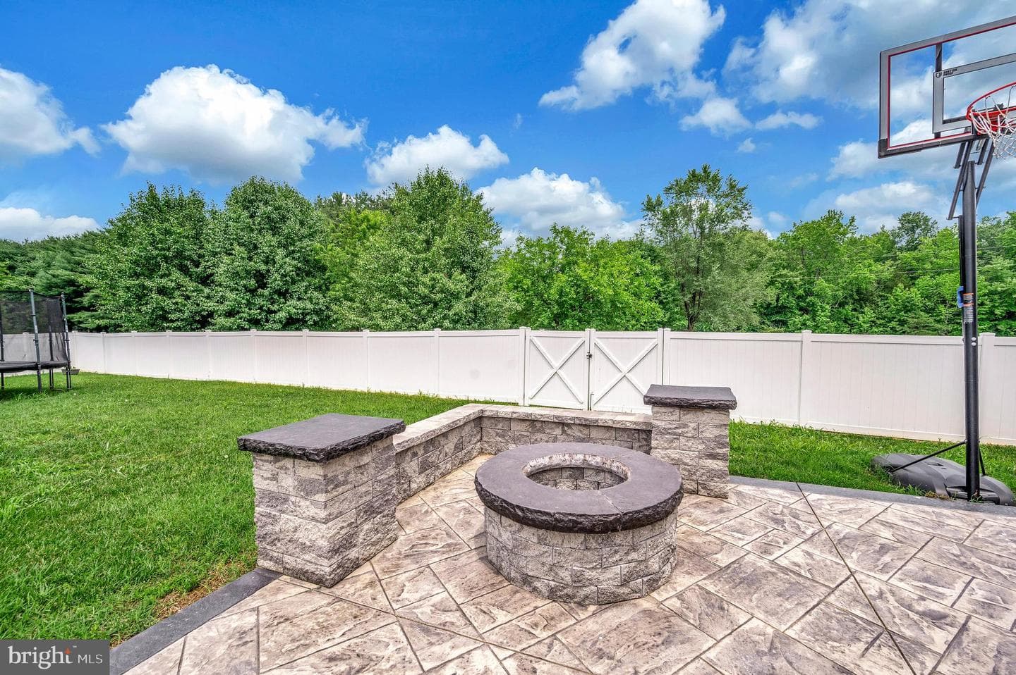 10512 Napoleon Street photo 58