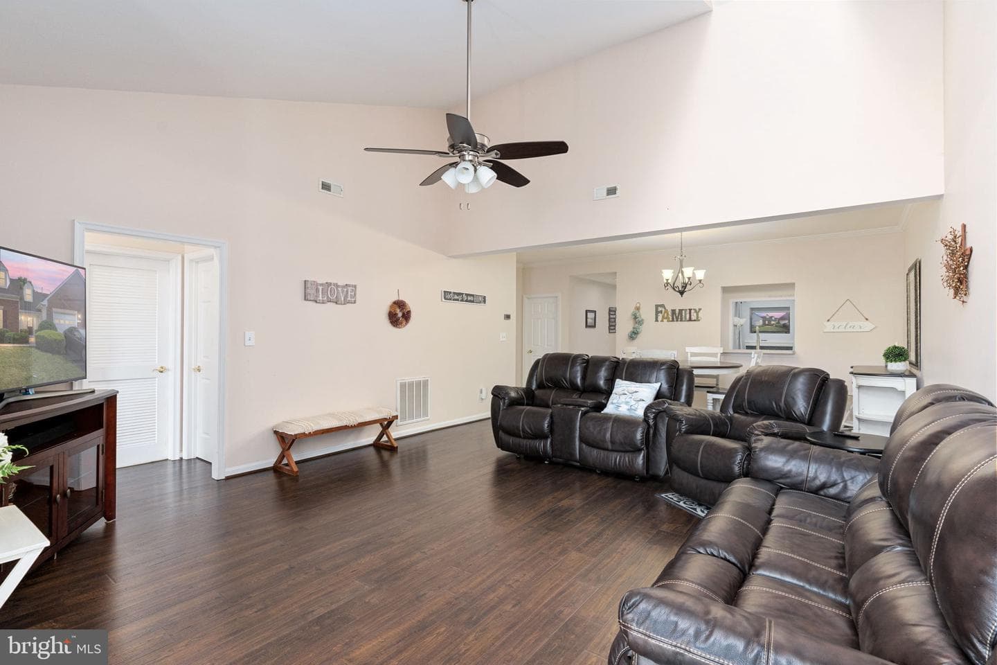 11313 Macon Drive photo 5