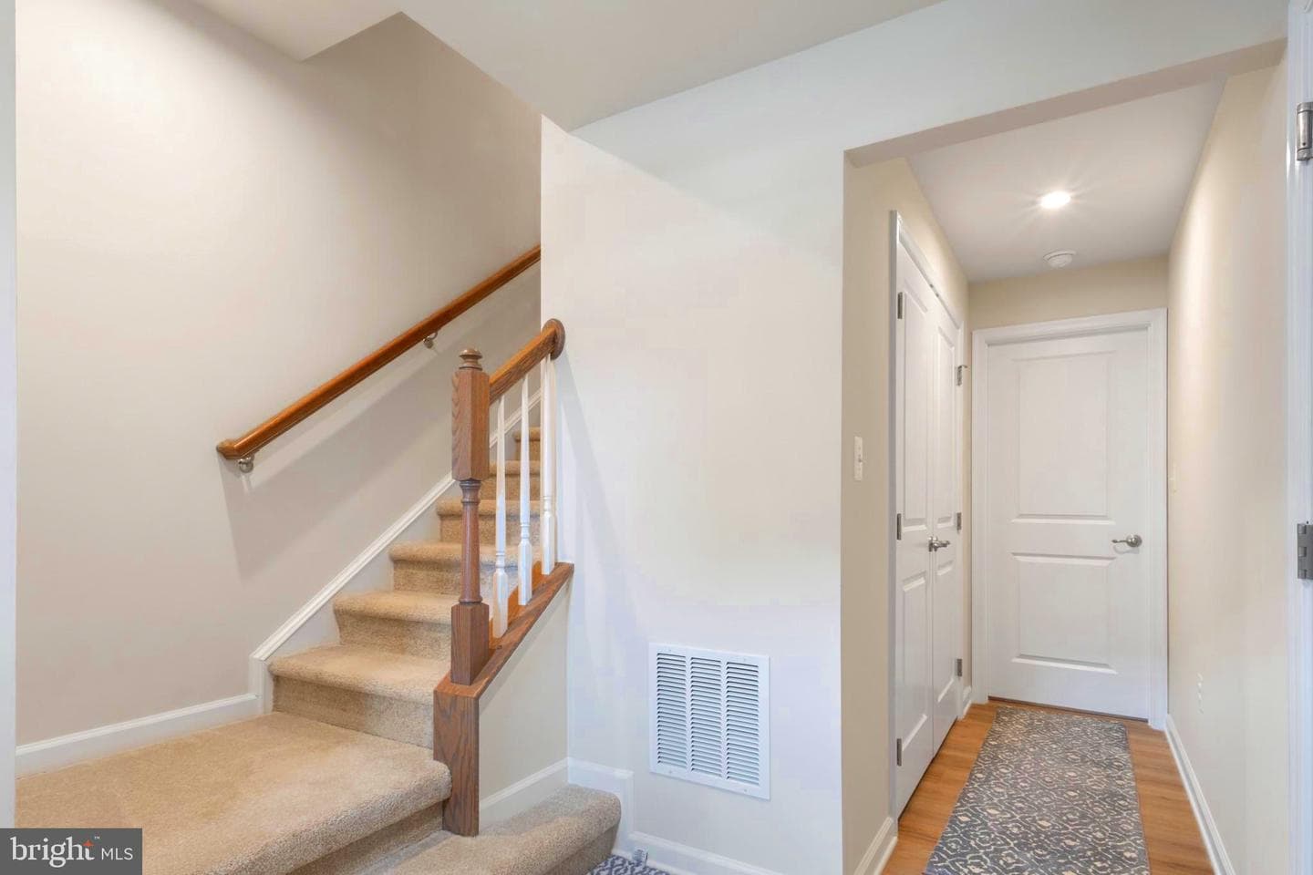 8801 Stevenson Lane photo 4
