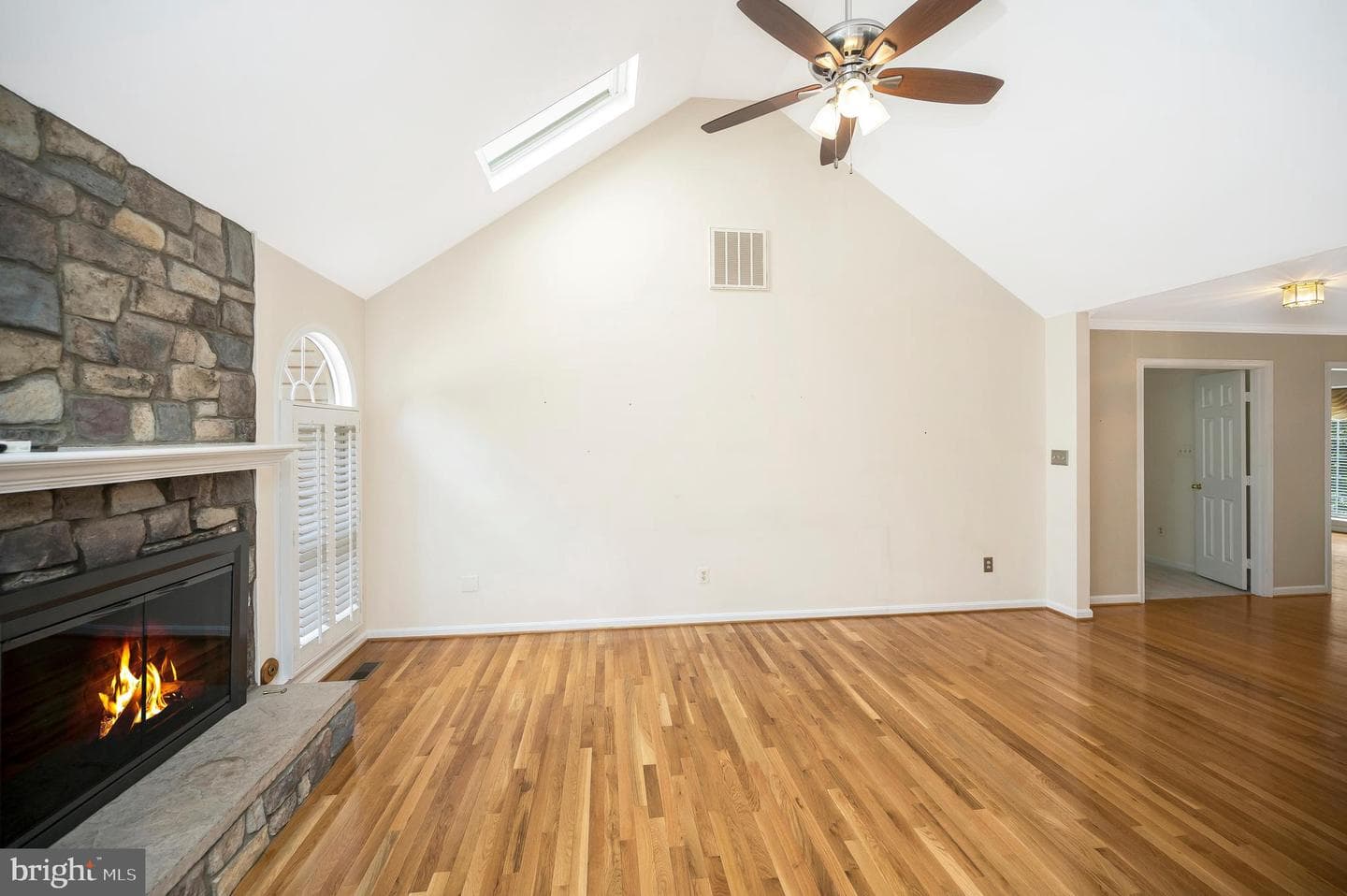 10101 Fullerton Court photo 35