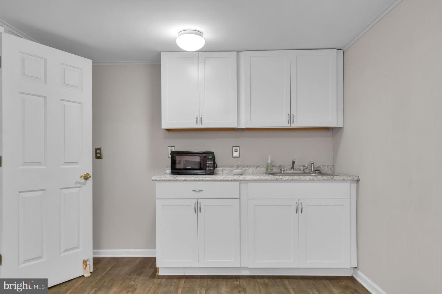 10404 Amherst Circle photo 22