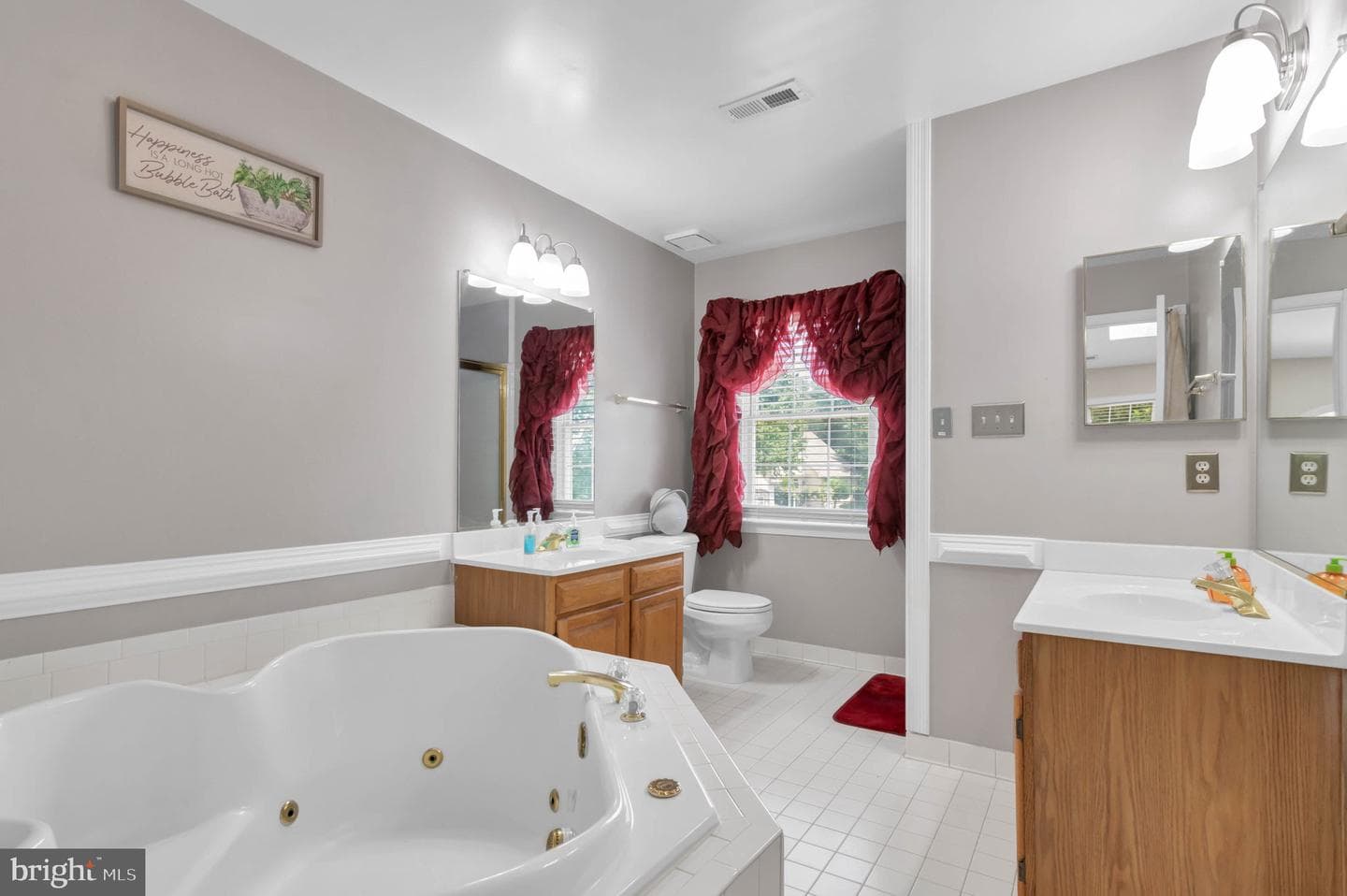 10404 Amherst Circle photo 34