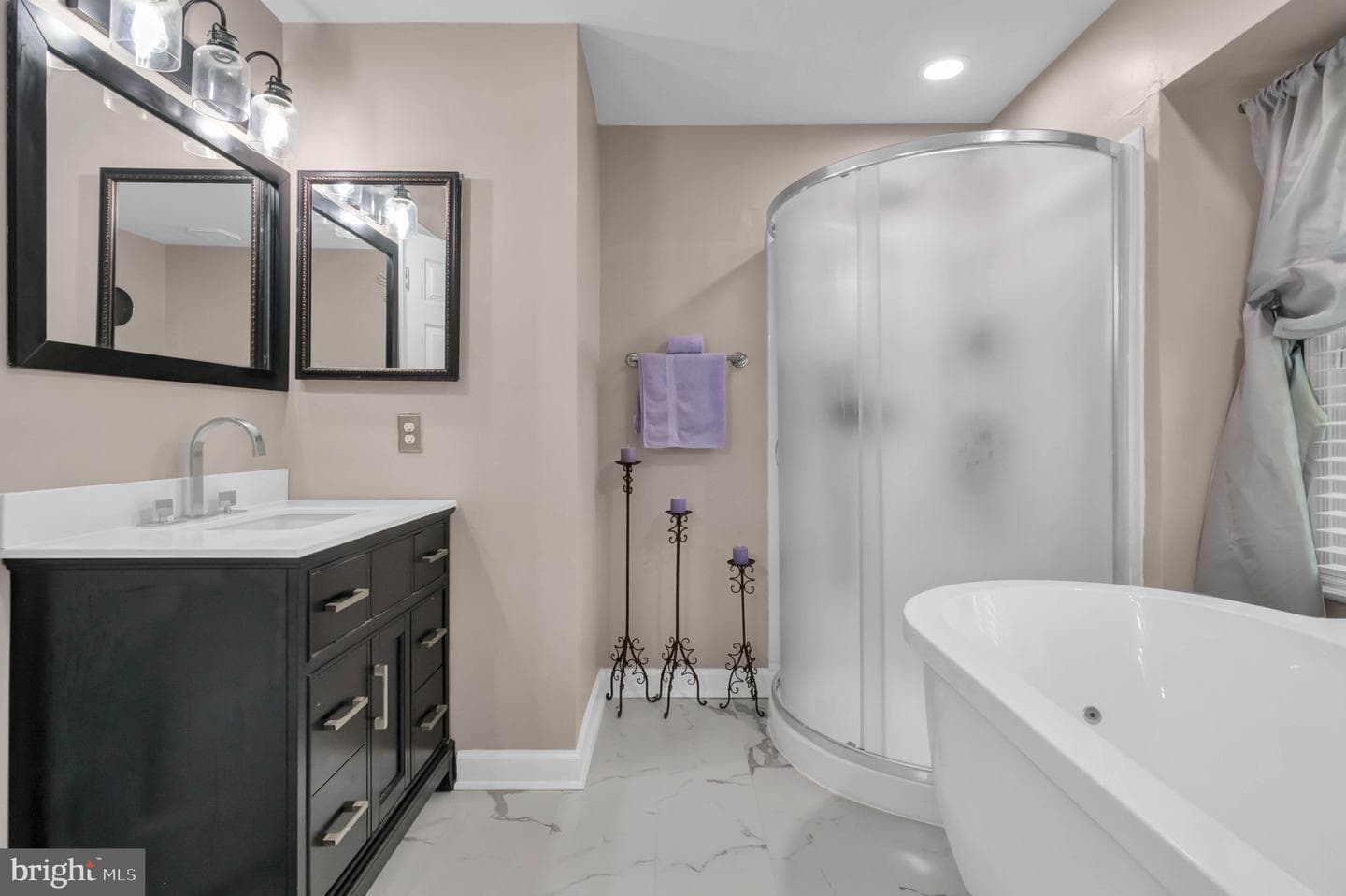 10404 Amherst Circle photo 51