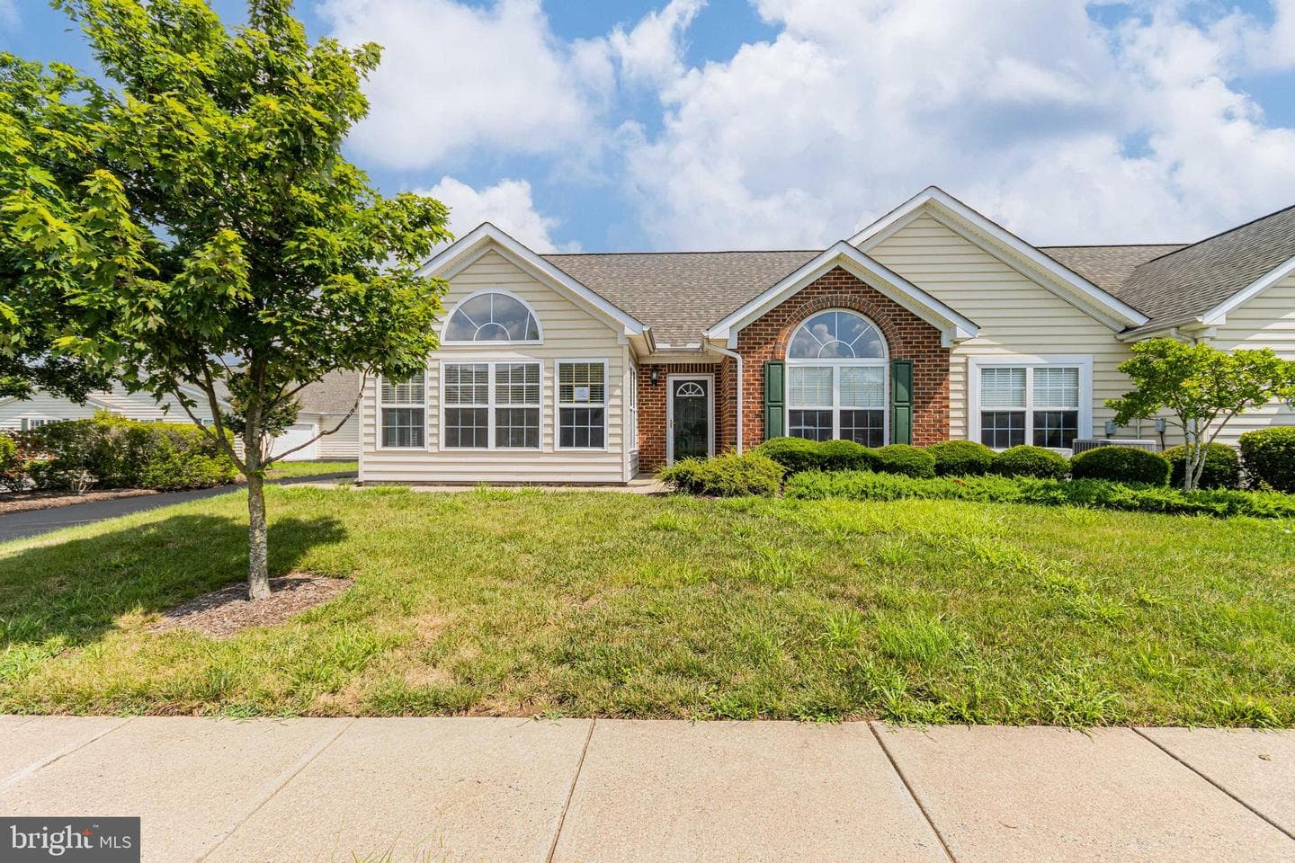 6255 Autumn Leaf Drive photo 1