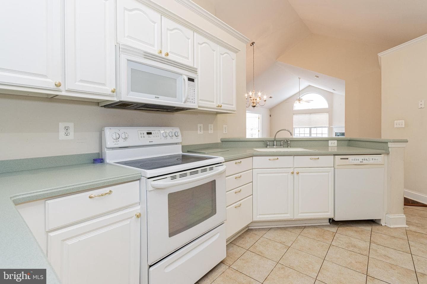 6255 Autumn Leaf Drive photo 12